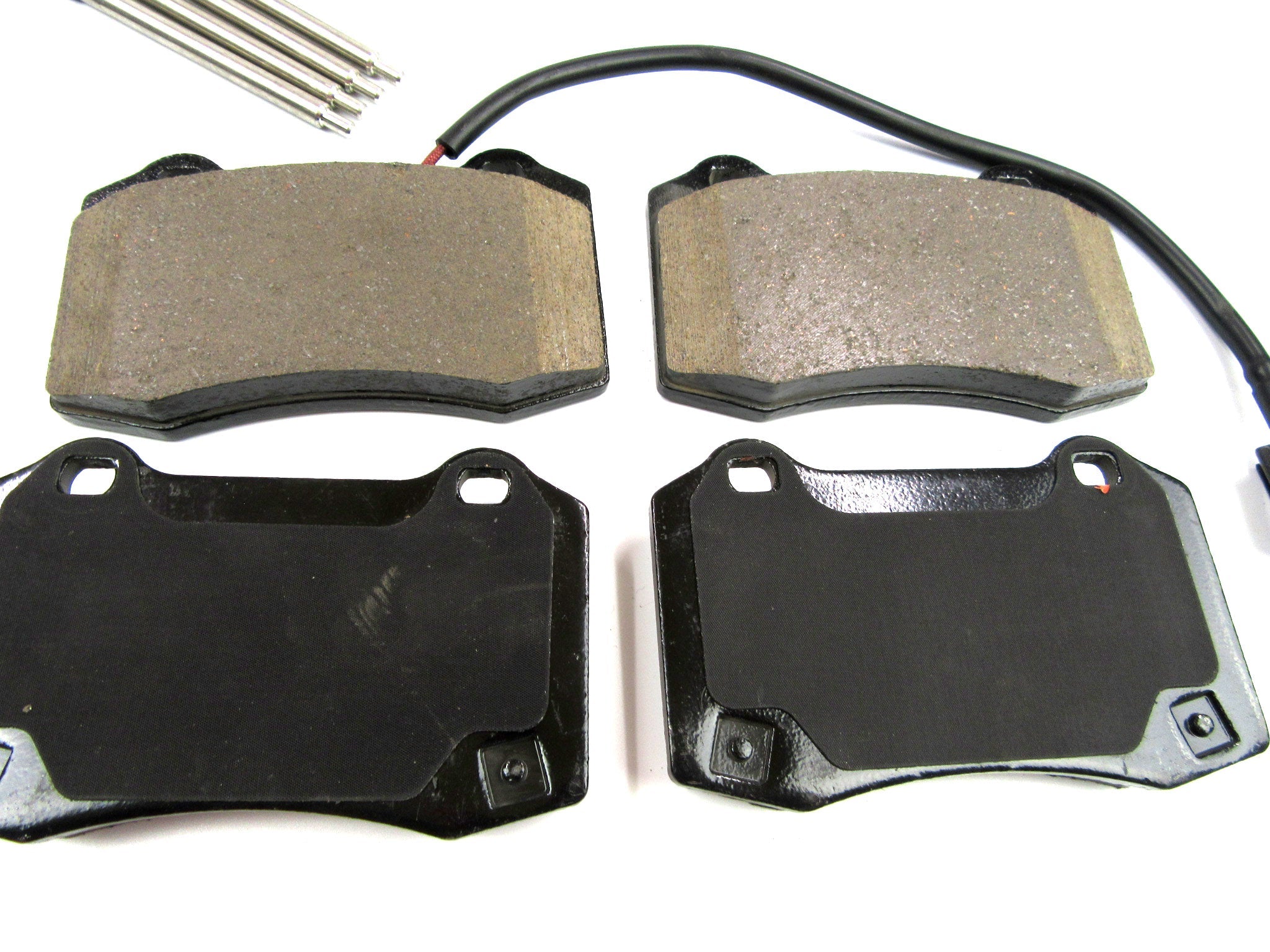 Maserati Ghibli Quattroporte front rear brake pads filters wiper blades #590