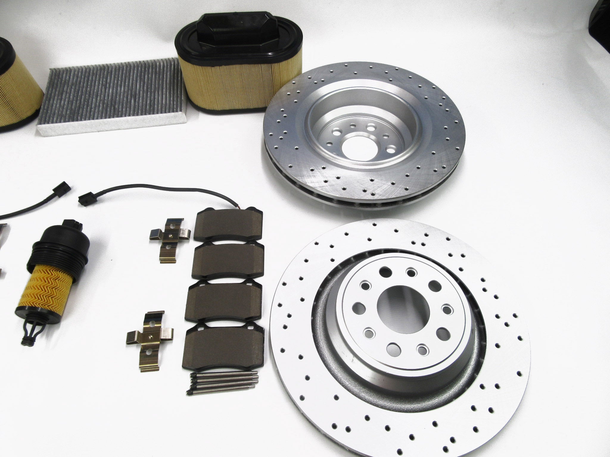 Maserati Ghibli Quattroporte brake pads rotors filters service kit #338