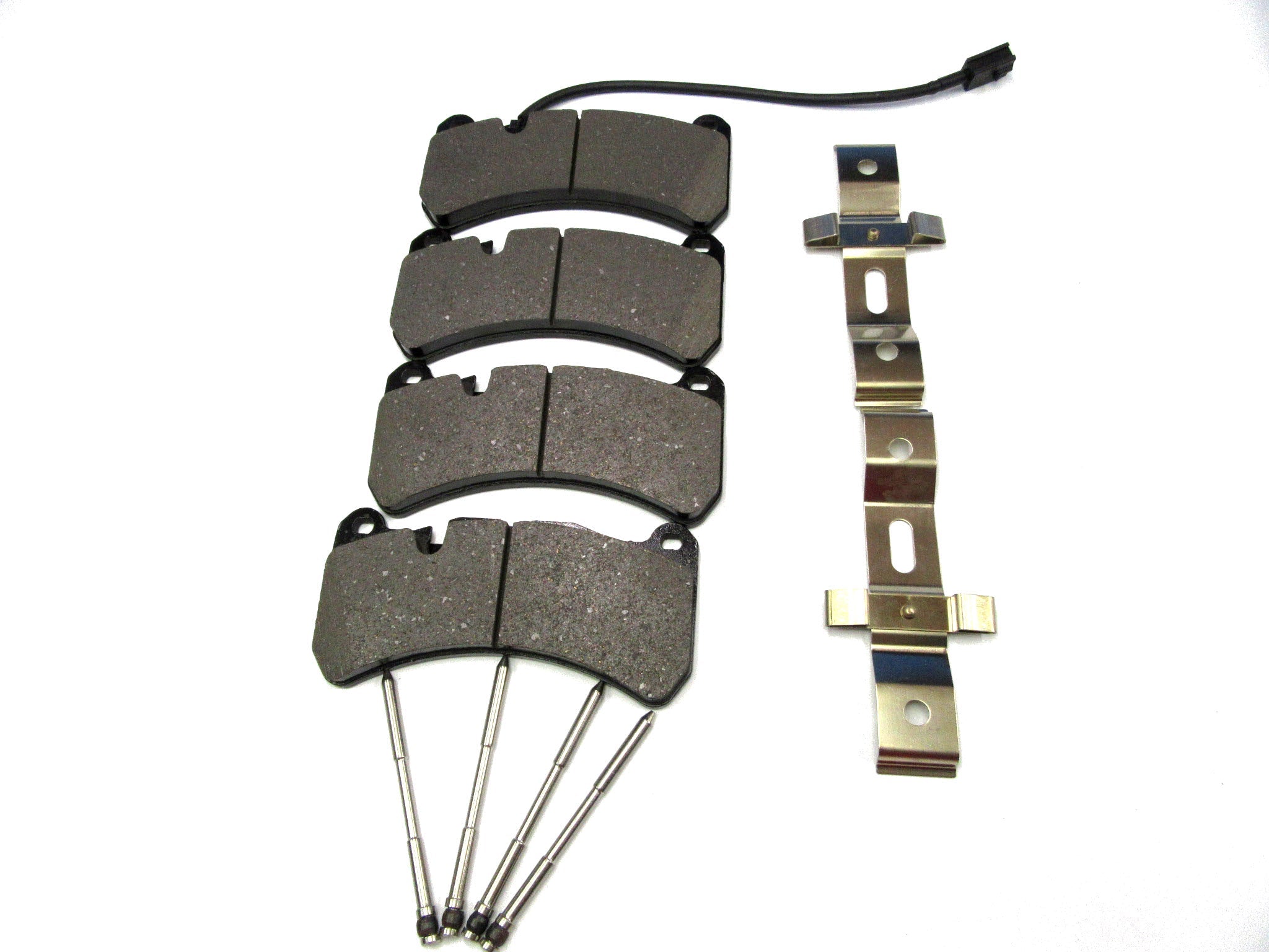 Maserati Ghibli Quattroporte brake pads filters belt service kit #330