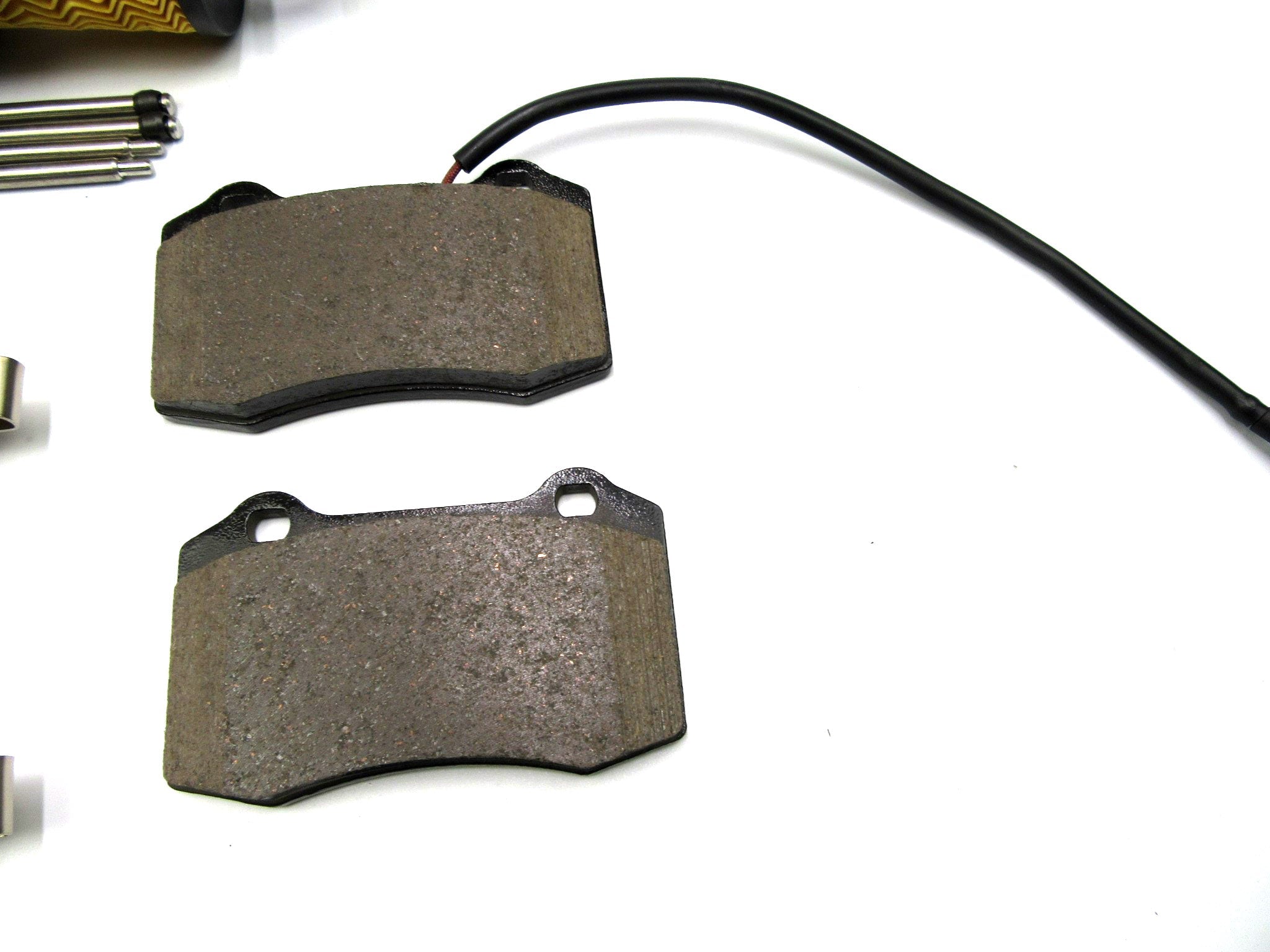 Maserati Ghibli Quattroporte rear brake pads + oil filter #593 HIGH PERFORMANCE