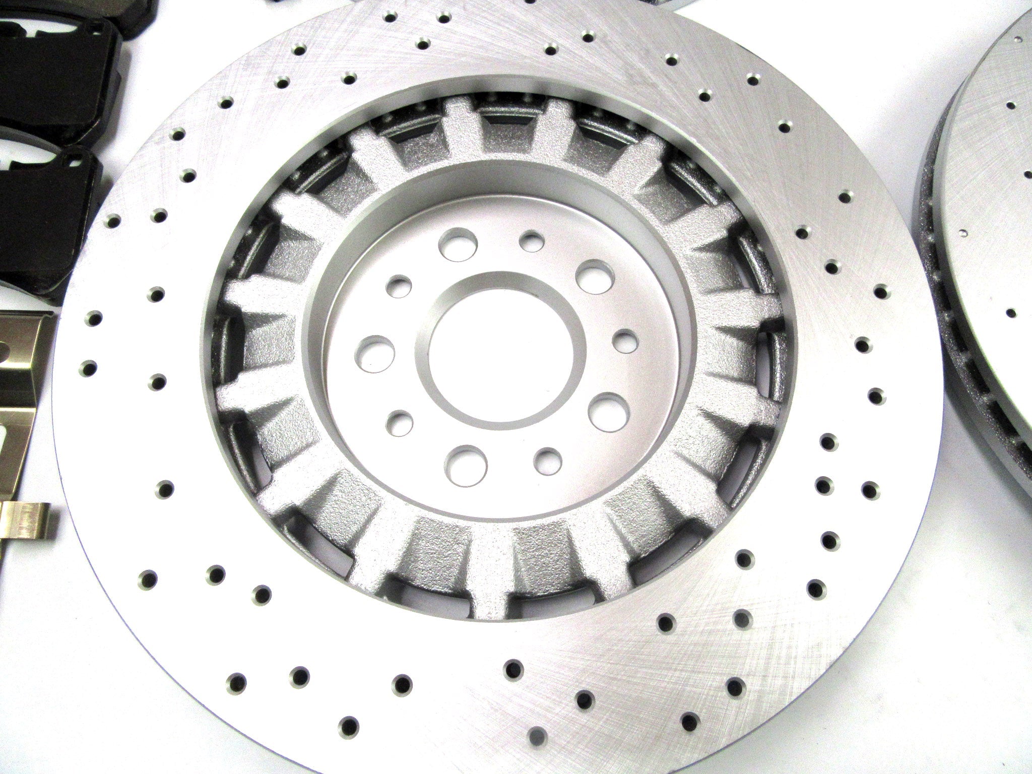 Maserati Ghibli Quattroporte 17-24 front rear brake pads & rotors FREE OIL FILTER #529