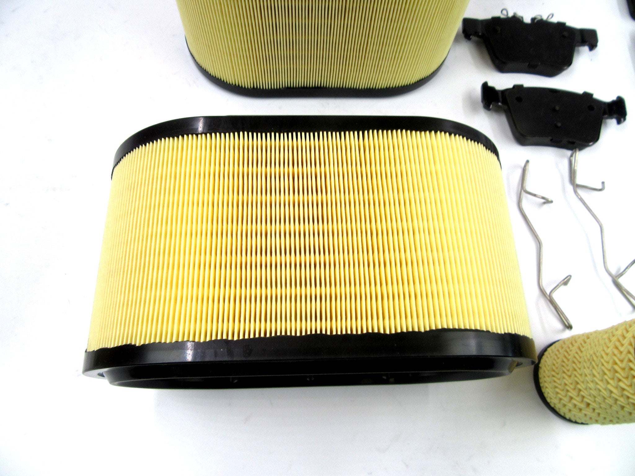 Maserati Levante S front and rear brake pads Oil Air Cabin filter TopEuro #534