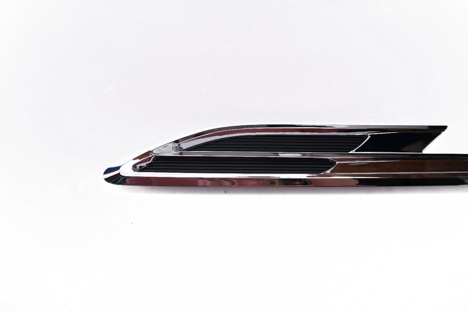 Bentley Bentayga chrome right fender air vent grill 1pc #2015